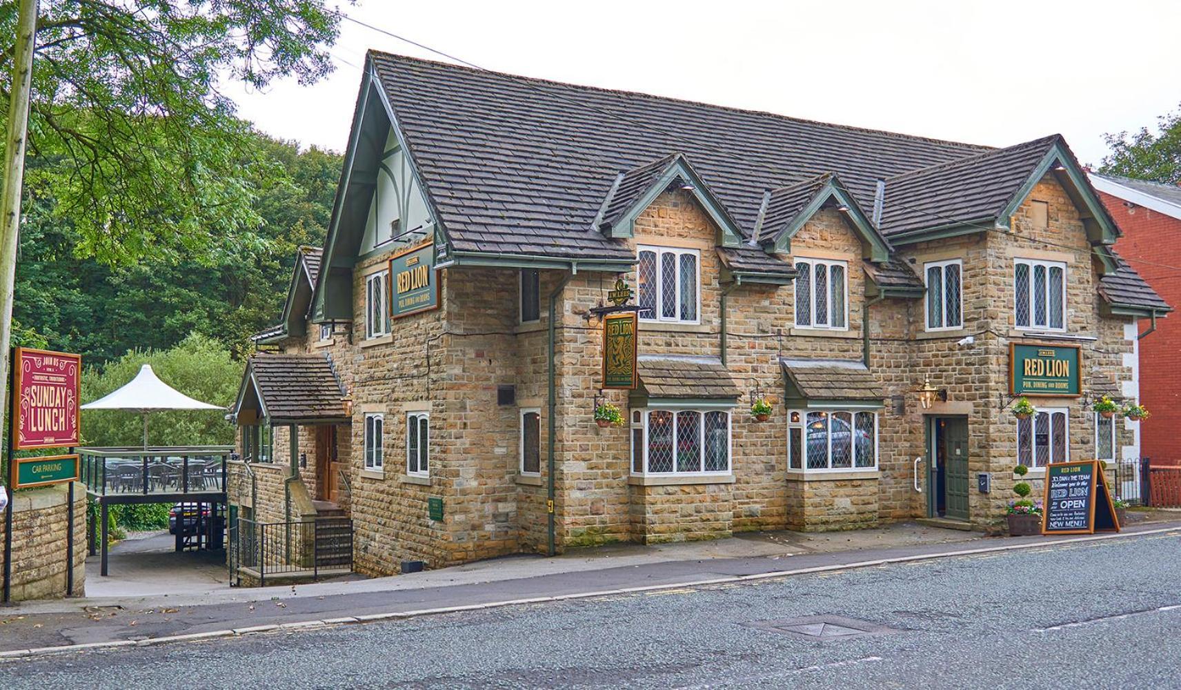 The Red Lion Hawkshaw Hotel Bury  Eksteriør billede