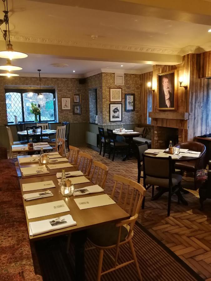 The Red Lion Hawkshaw Hotel Bury  Eksteriør billede