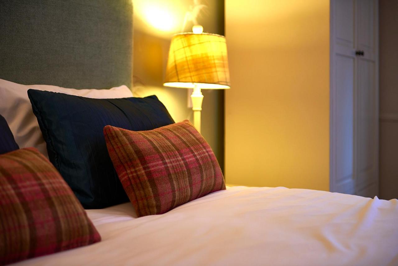 The Red Lion Hawkshaw Hotel Bury  Eksteriør billede