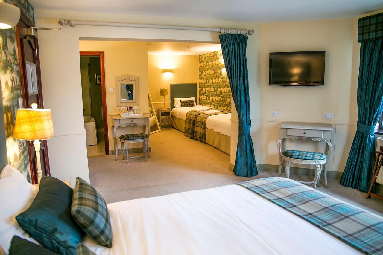 The Red Lion Hawkshaw Hotel Bury  Eksteriør billede