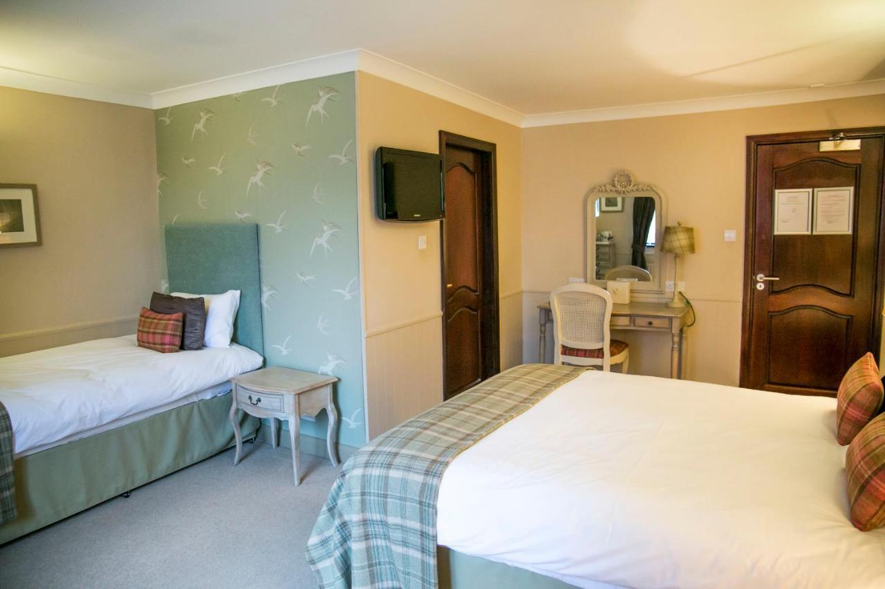 The Red Lion Hawkshaw Hotel Bury  Eksteriør billede