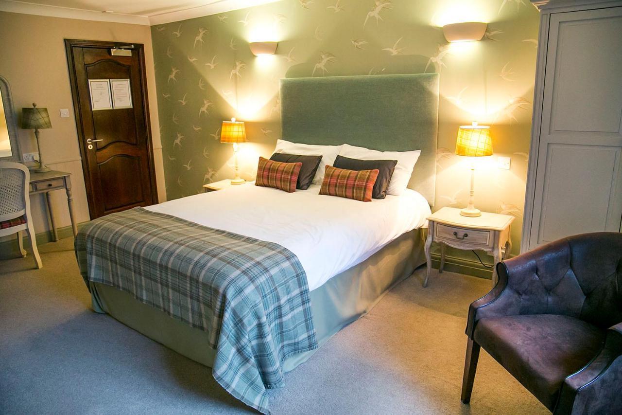 The Red Lion Hawkshaw Hotel Bury  Eksteriør billede